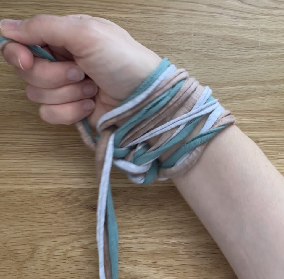 waste free t-shirt yarn arm knitting