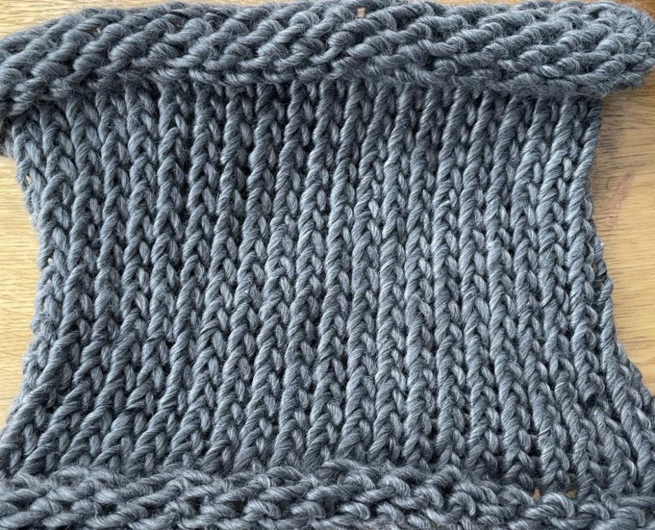 cowl made by loom knitting